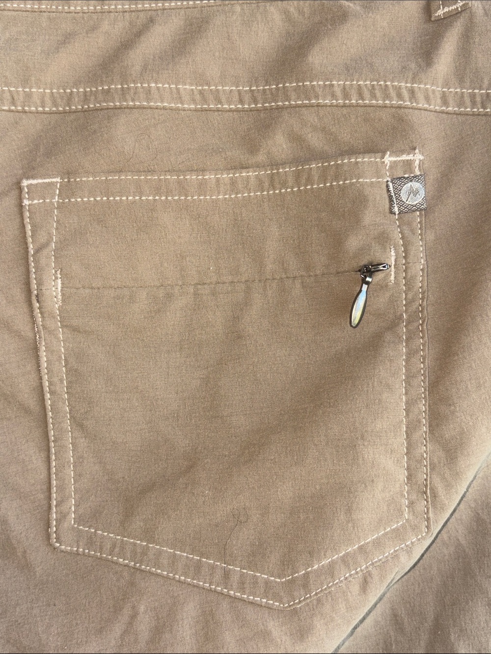 Marmot Trailaway Casual Tan Knee-Length Shorts. Size 6 - Picture 6 of 7
